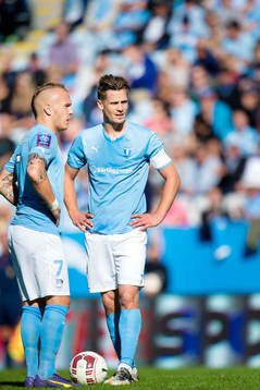 Malmö FFs Magnus Eriksson och Markus Rosenberg funderar