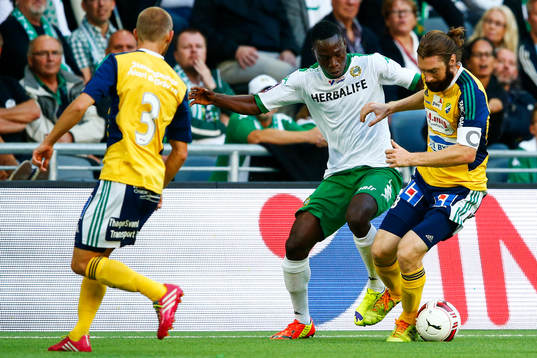 Hammarbys Amadaiya Rennie och Ljungskiles Marcus Gustafsson