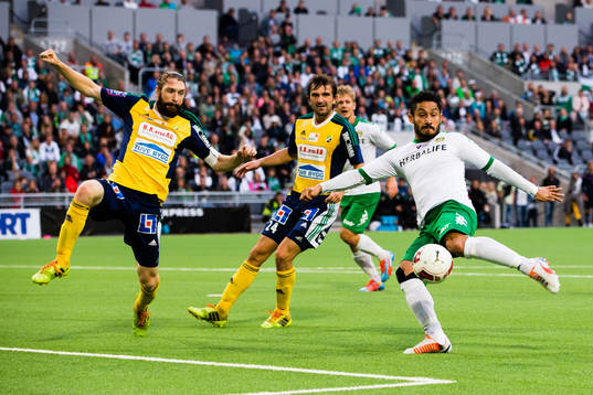 Hammarbys Pablo Pinones-Arce med skott