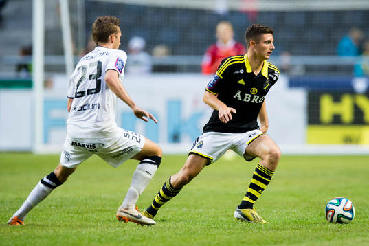 s Marko Nikolic och Häckens Simon Sandberg
