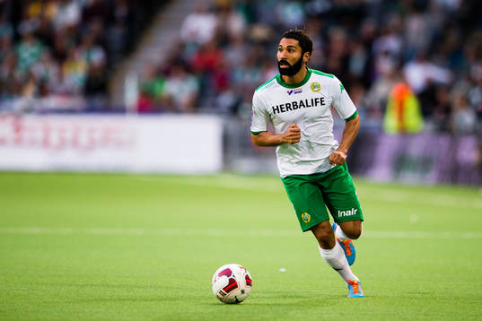 Hammarbys Stefan Batan med bollen