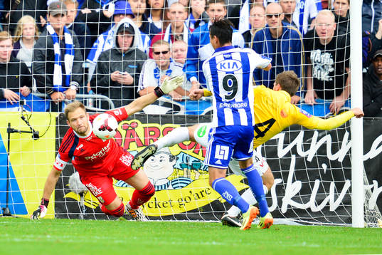 Situationen som det blir straff på. IFK Göteborgs