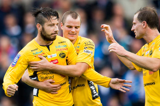 Elfsborgs Mikkel Beckmann (tv) jublar
