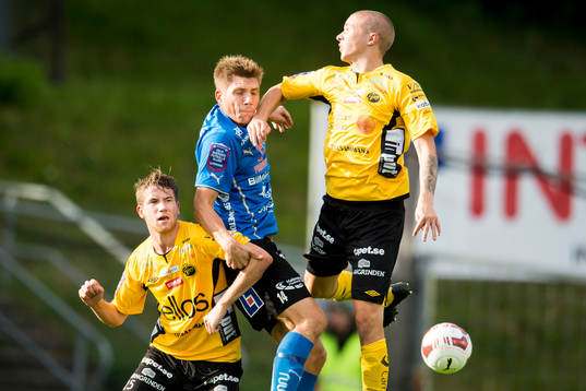 Elfsborgs Marcus Rohdén (tv) och Sebastian Holmén (th) i