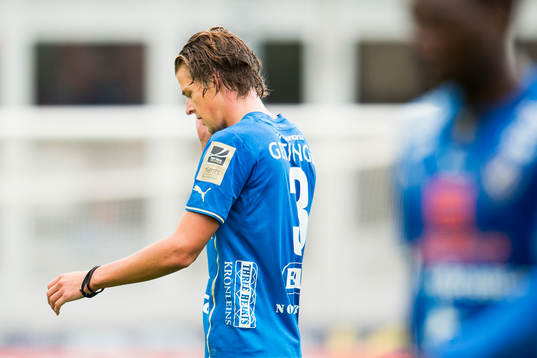 Halmstads Fredrik Liverstam deppar när ha lämnar planen