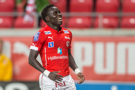 Kalmars Papa Alioune Diouf jublar