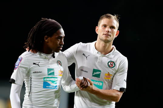 Ayanda Nkili och Robert Åhman Persson