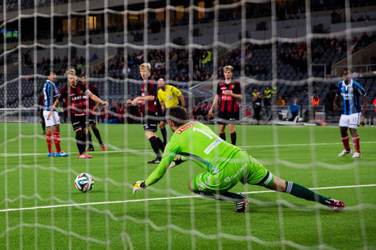 Brommapojkarnas målvakt Davor Blazevic