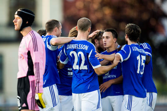 Sundsvalls spelare jublar