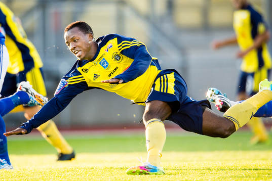 Ängelholms Samuel Monday faller