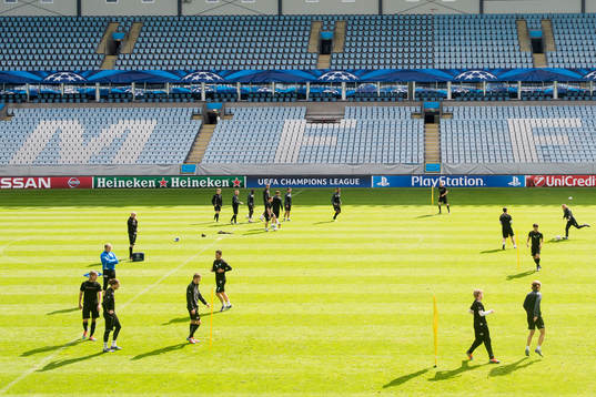 Malmö FF tränar på Swedbank Stadion