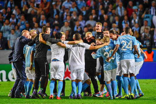 Malmö FFs spelare firar segern