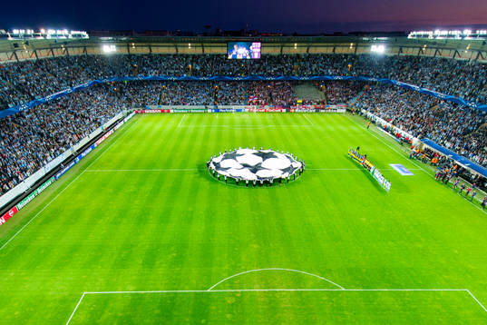 Översiksbild över Swedbank Stadion när lagen ställer upp