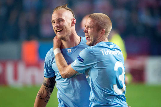 Malmö FFs Magnus Eriksson kramar om Anton Tinnerholm