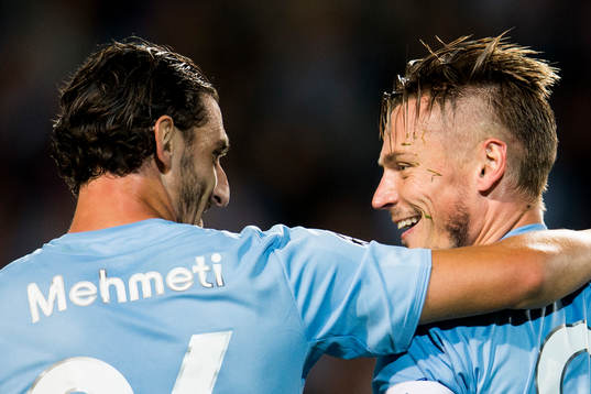 Malmö FFs Agon Mehmeti och Markus Rosenberg jublar