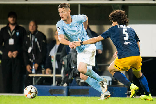 Malmö FFs Markus Rosenberg och Salzburgs André Ramalho