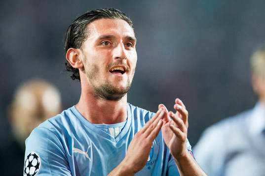 Malmö FFs Agon Mehmeti tackar publiken