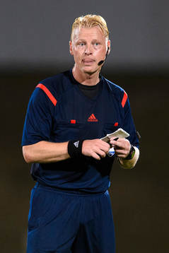 Domare Kevin Blom