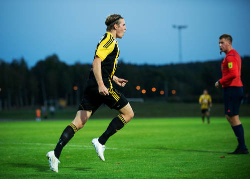 IFK Hässleholms Filip Thurn har gjort 2-0 i matchen i