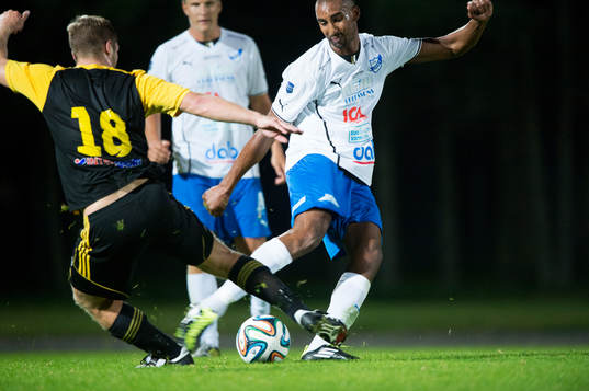 IFK Hässleholms Daniel Engel och Osbys Daniel Berggren i