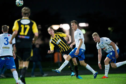 IFK Hässleholms Axel Harletun i matchen i division 3