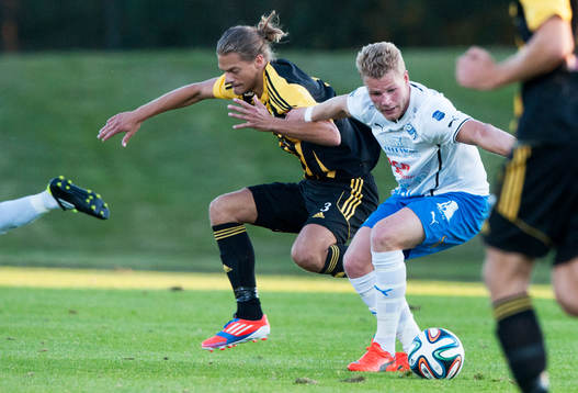IFK Hässleholms Linus Karlsson i matchen i division 3