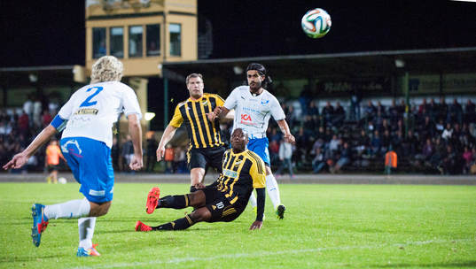 IFK Hässleholms Daniel Engel och Inatimi Biotonye i
