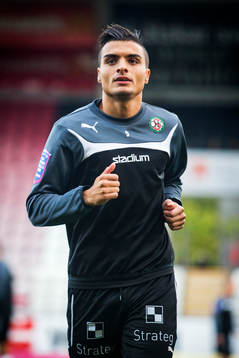 Örebros Ahmed Yasin värmer upp