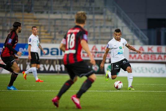 Örebros Daniel Sobralense i Allsvenskan mellan Örebro och