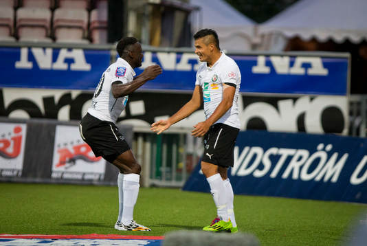 Örebros Daniel Sobralense gör 2-0 och jublar med Alhassan