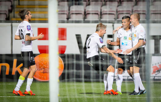 Örebros Daniel Gustavsson gör 3-1 direkt