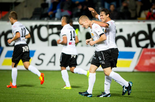 Örebros Daniel Gustavsson gör 3-1 direkt