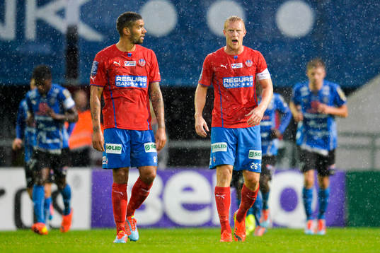 Helsingborgs Peter Larsson och Victor Palsson deppar