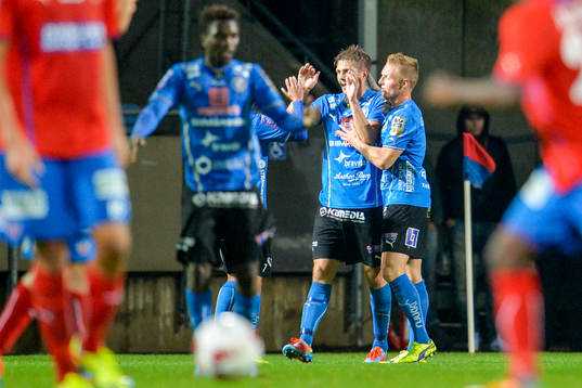 Halmstads Mikael Boman  jublar