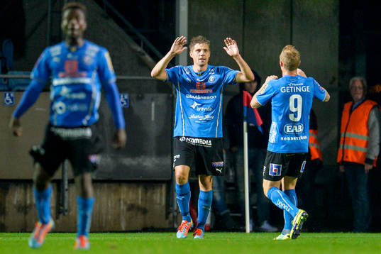 Halmstads Mikael Boman  jublar