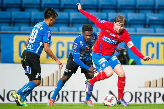 Helsingborgs Darijan Bojanic och Halmstads King Osei Gyan