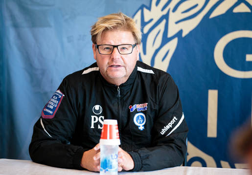 Åtvidabergs tränare Peter Swärdh på presskonferensen
