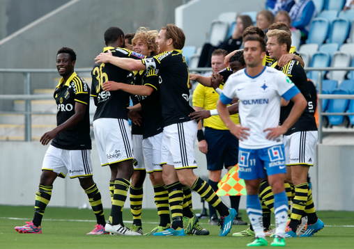 AIK med Kennedy Igboananike, Henok Goitom, Sam Lundholm och