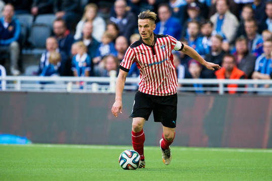 Malmö FFs Markus Rosenberg med bollen