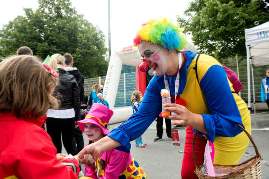 Clowner innan fotbollsmatchen i Allsvenskan mellan IFK