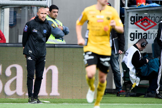 Falkenbergs tränare Henrik Larsson