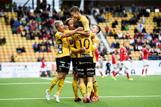 Elfsborgs spelare jublar
