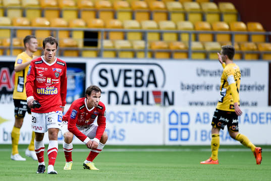 Falkenbergs Calle Wede (tv) och Anton Wede (m) deppar