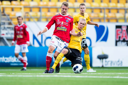 Falkenbergs Patrik Ingelsten och Elfsborgs Sebastian Holmén
