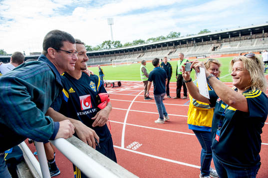 Sveriges Zlatan Ibrahimovic fotograferas med Djurgårdens