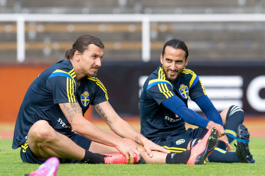 Sveriges Zlatan Ibrahimovic och Erkan Zengin