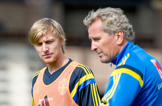 Sveriges Emil Forsberg och förbundskapten Erik Hamrén