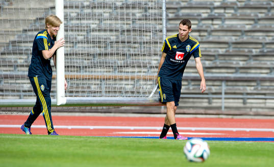 Sveriges Branimir Hrgota och Emil Forsberg