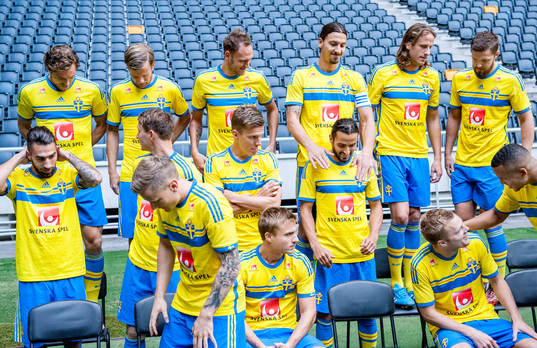 Sveriges Zlatan Ibrahimovic och Erkan Zengin m fl