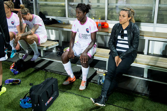 Rosengårds Anja Mittag (tv) Anita Asante (m) och Marta